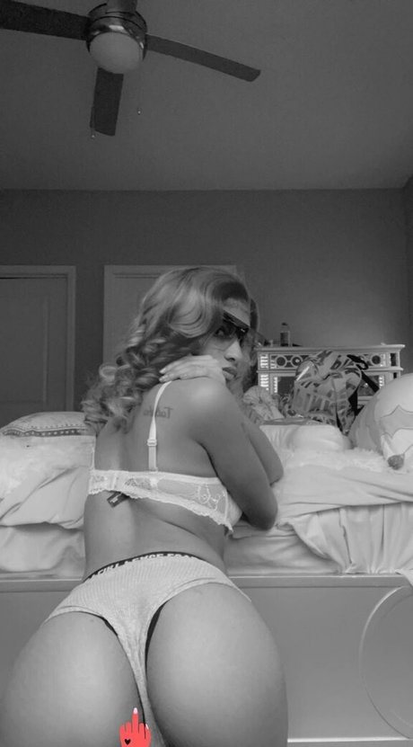 Wetcream model best images