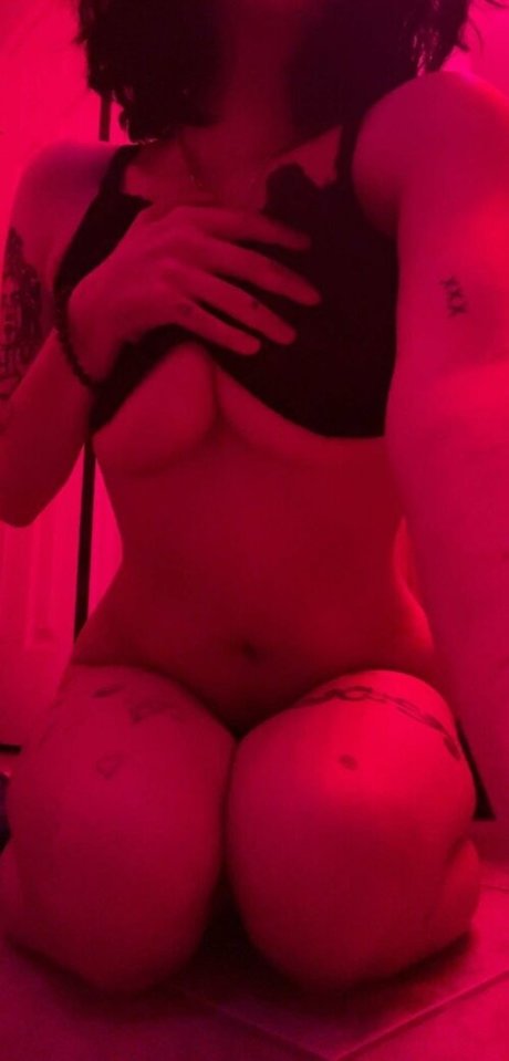 Lisette Dagon naked pornstar images