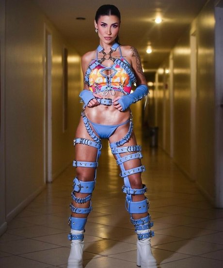 Farofa Da GKay erotic model galleries