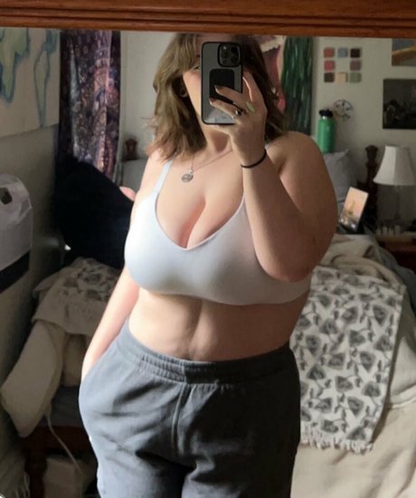 Thekinkcouch model perfect images