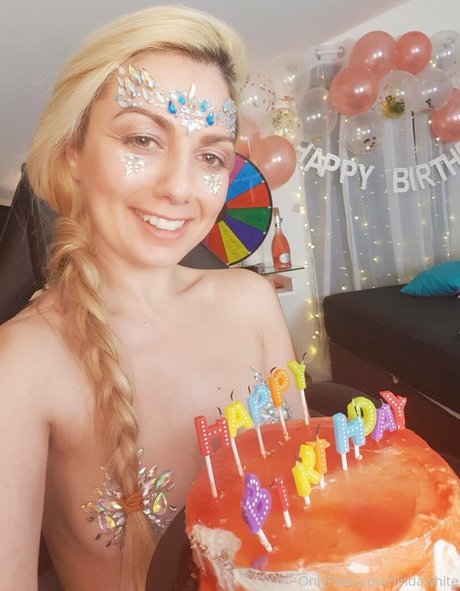 LindaWhite pornographic actress pics