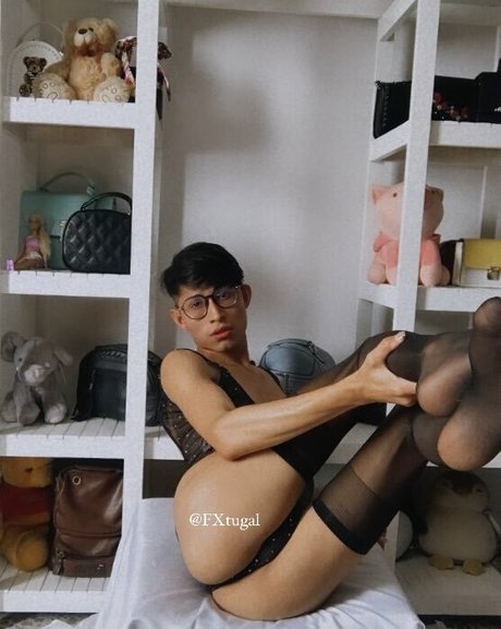 FXtugal model perfect photos