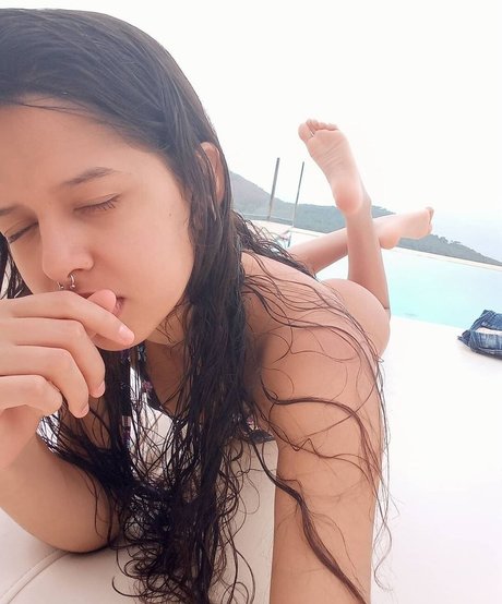 Rafaela Cavalcante nude model pic