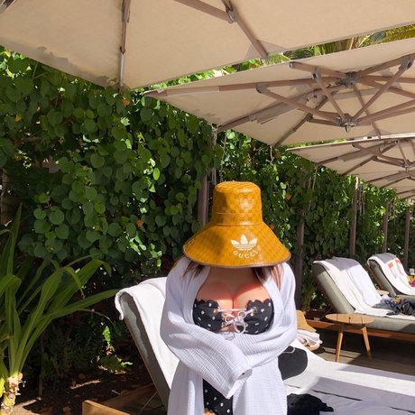 ueleelee actress pics