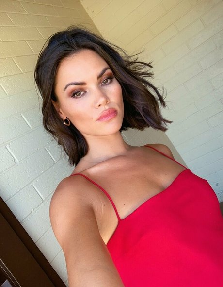 Sinead Harnett model free pictures