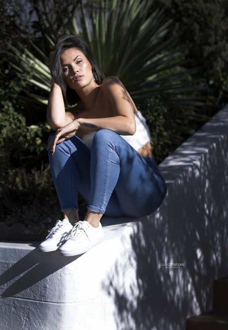 Sinead Harnett star beautiful pictures