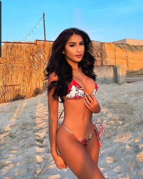 Wolfieamari hot model photos