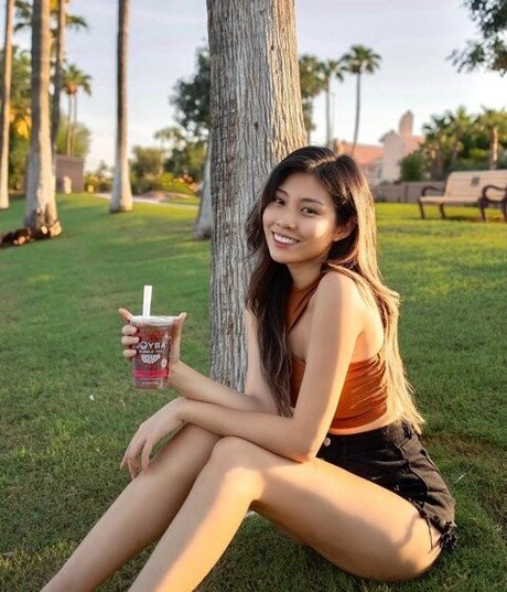 Tangtangjulia star nude picture