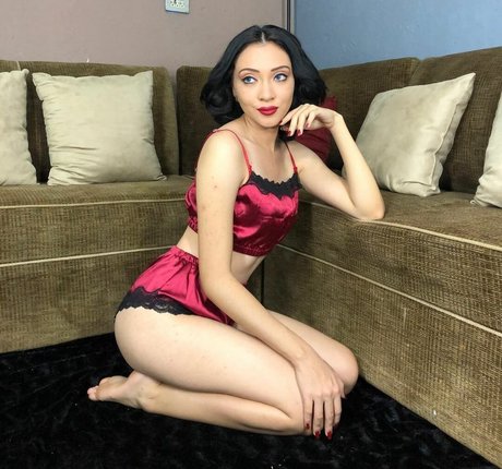 Liz sol xxx model gallery