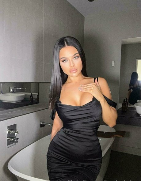 Adeleg xxx pornstar galleries