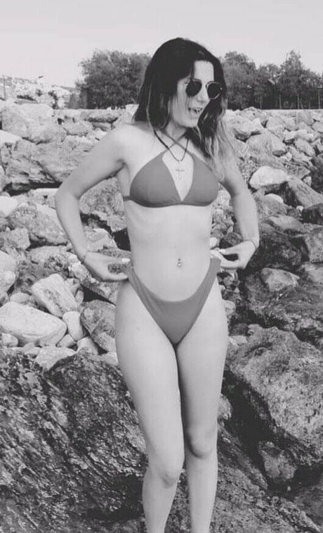 Kwnna kollia beautiful actress gallery