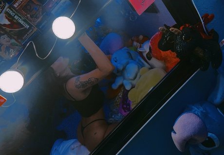 Jlowdubz exclusive star galleries