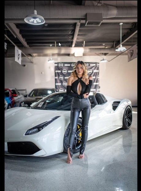 tuner bae porn model image