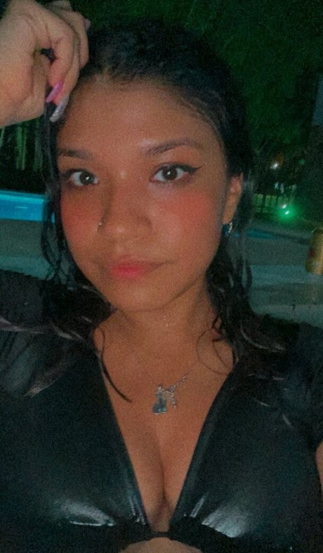 baemom nudes star image