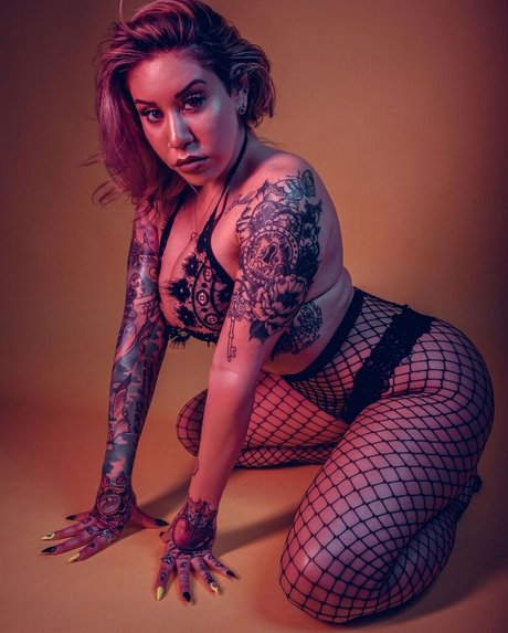 Lexi Layne hot model pics