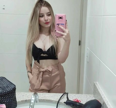 Rafaela Riggs hot star picture