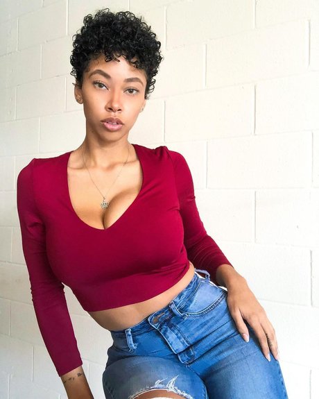 Bri Drake pretty actress photo