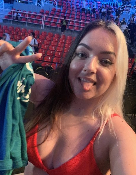 Reeh Plays perfect model gallery