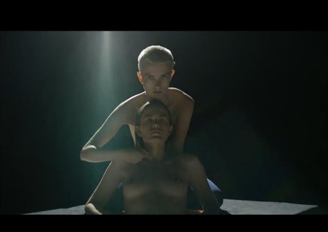 Elektra Miranda Kilbey pretty actress pics