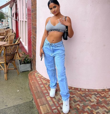 Ari Kumar adult actress images