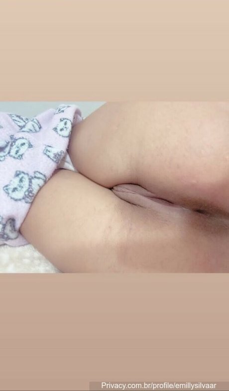 Emillysilvaa r model pornographic photo