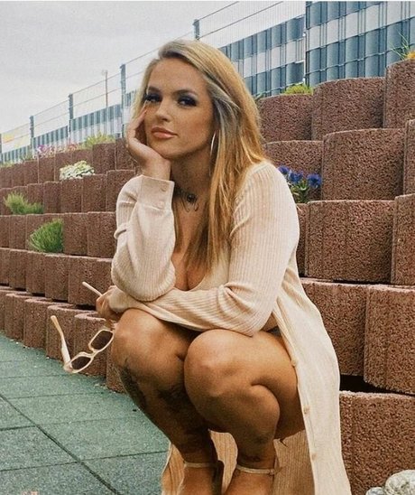 Ginariiaaa nudes pornstar picture