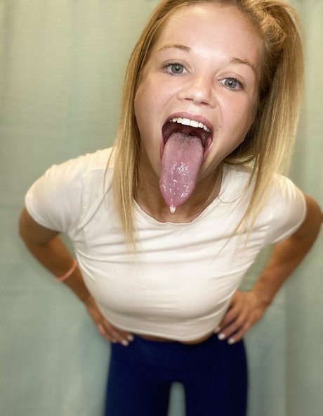 katelynlongtongue nude pornstar img
