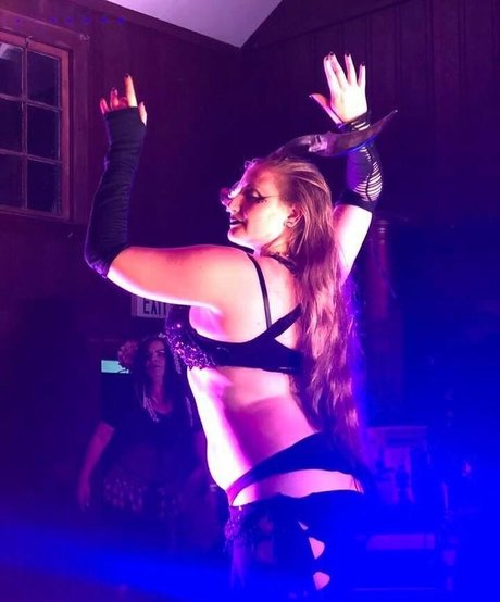 BordeauxBlack porn model pics