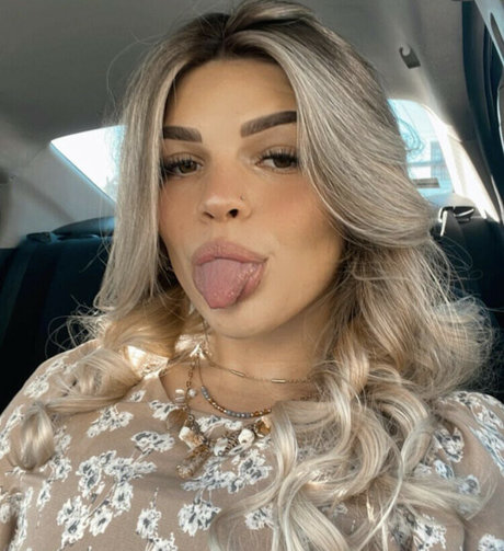 Baby girl Sadie pornstar naked pictures