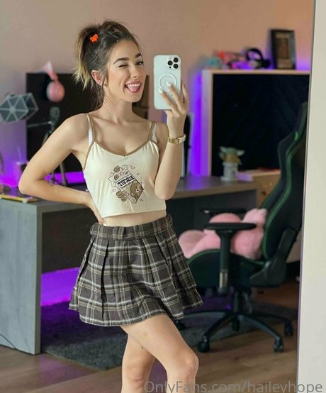 Hailey Hope model free img