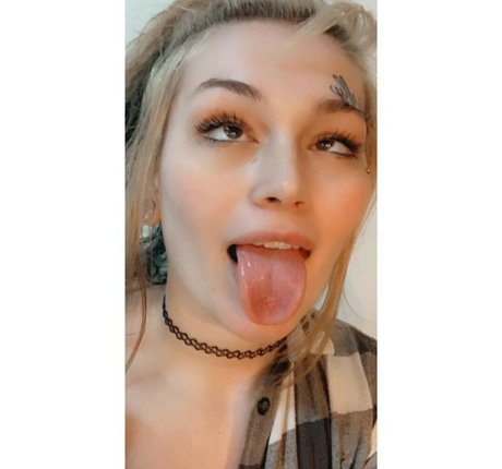 Shoobz model adult photos