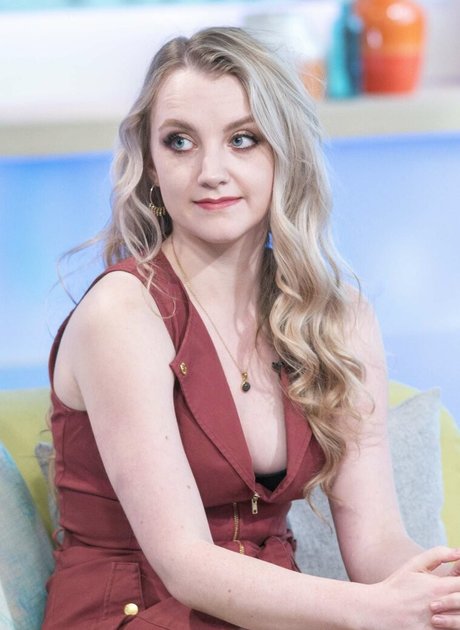 Evanna Lynch star perfect image