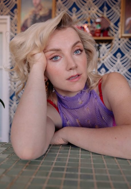 Evanna Lynch pornstar beautiful pictures