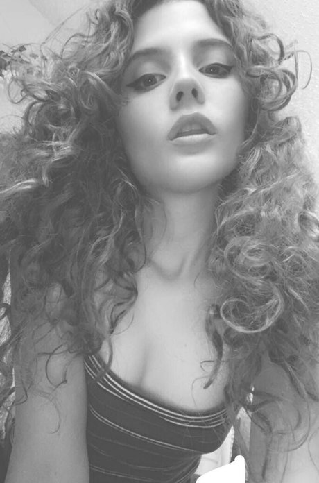 ApartmentFluffy7589 star naked gallery