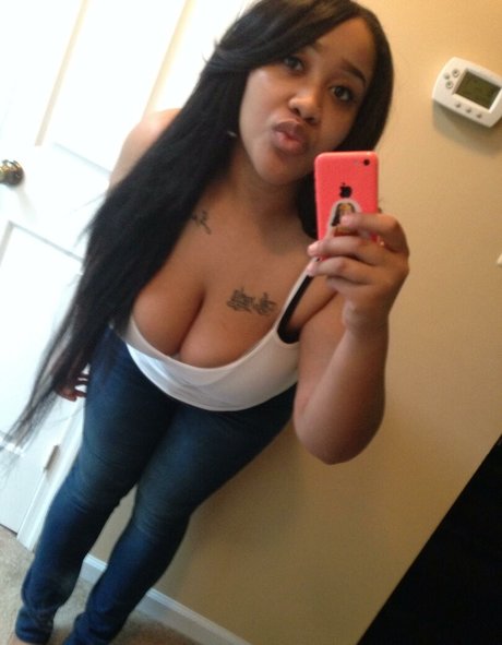 beautifulflowerchild sexy model img