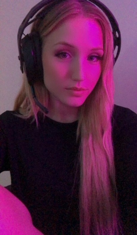 QAEKZ top actress archive