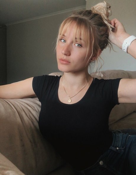 QAEKZ sexy pornstar galleries