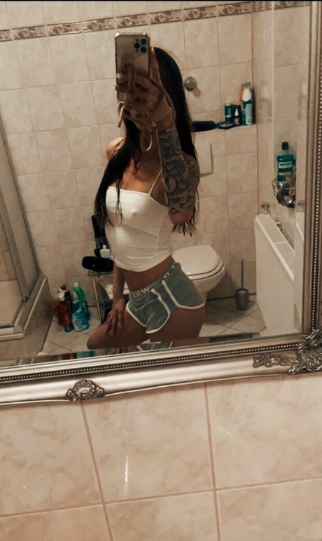 krockig erotic star pictures