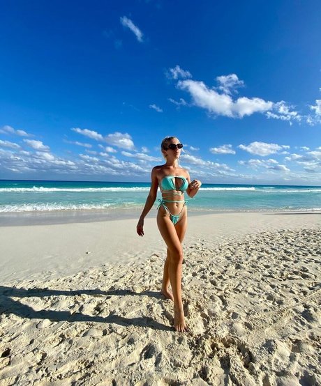 martistokk hot model images