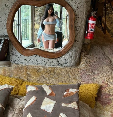 Esther Ng nude pornstar img