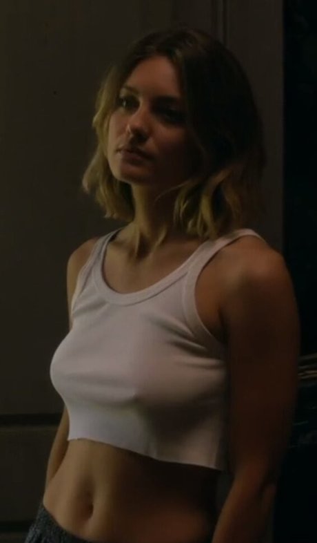 Leila George nude actress photos