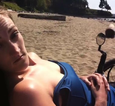 Becky Blow sexy actress img