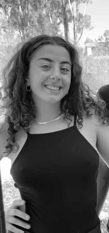 Eda Atilla model top image