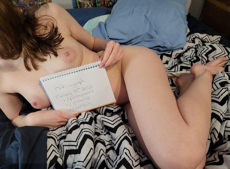 defyxgravity model nudes photos