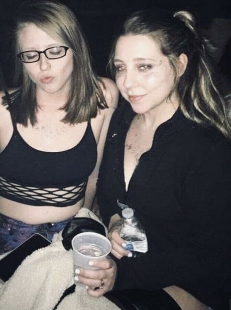 Daniibabee high quality actress picture