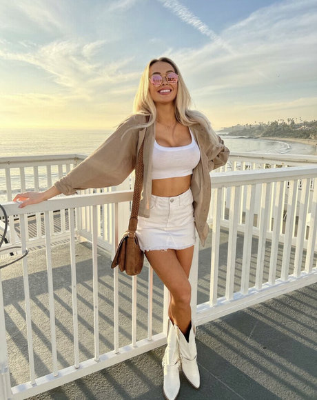 Ambrielle xxx pornstar img