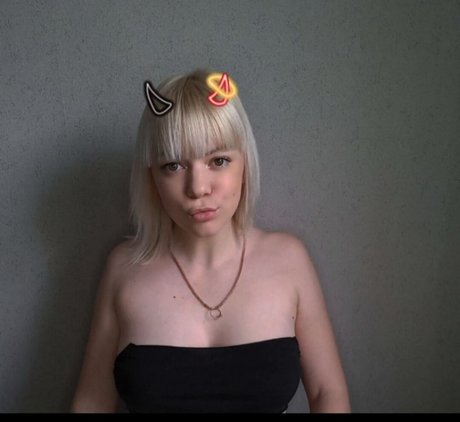 agl56 sexy actress img