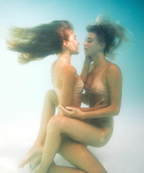 kate loves nika star art pic