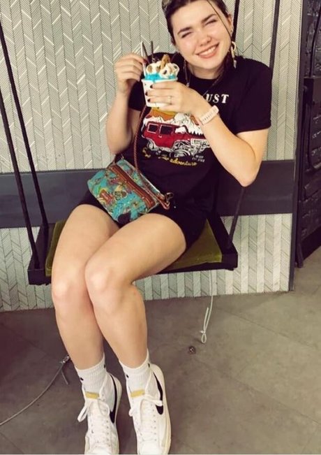 Prim ASMR hd actress img