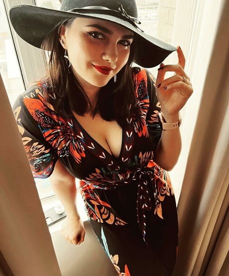 Prim ASMR model free archive